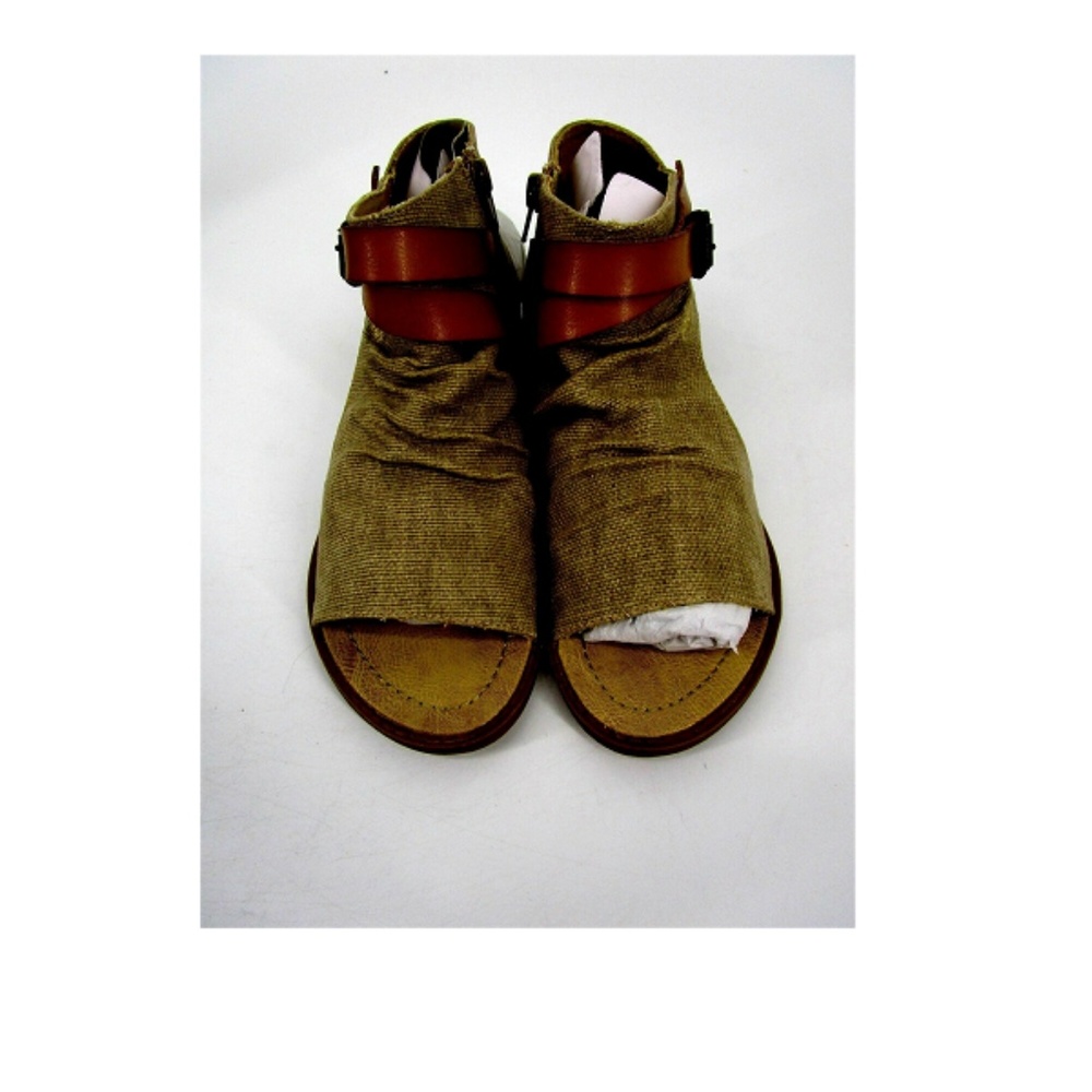 Blowfish Balla Gladiator Canvas Buckle Strap Shoe - Picture 3 of 8
